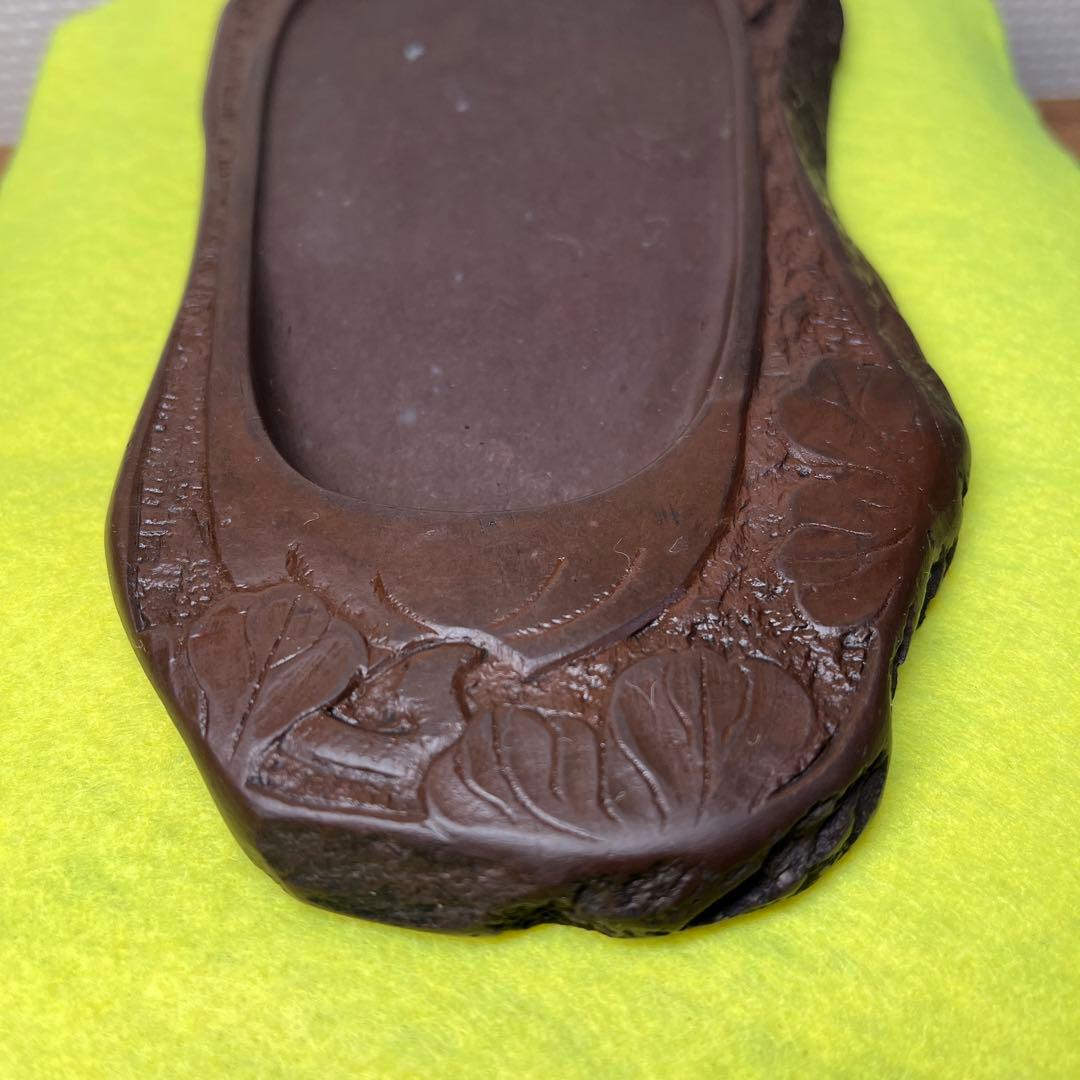 ⭕️赤間硯　20cm 糸瓜彫刻自然硯　古硯　龍雲堂製　文字秀逸　蔦と実を蒔絵木箱