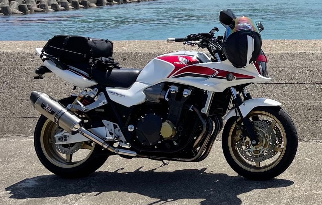 CB1300　SC54　ヨシムラスリップオンサイレンサー　R-77Jサイクロン