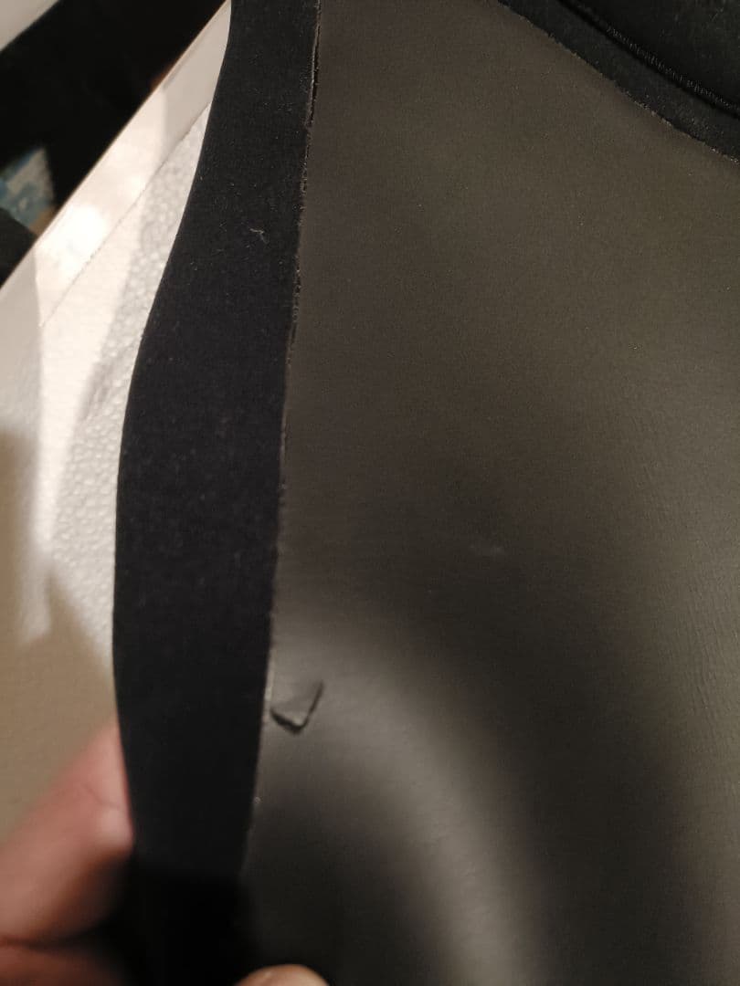 BEWET M・セミドライスーツ 黒