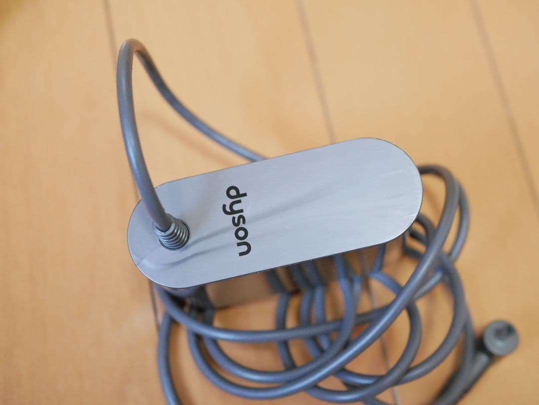 Dyson SV18デジタルスリム本体+ツール2