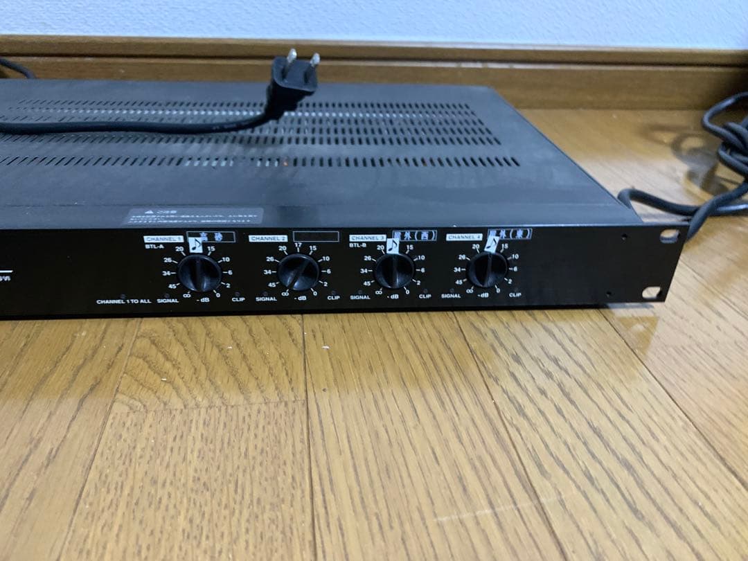 3　動作品　Bose Professional　パワーアンプ　1200VI