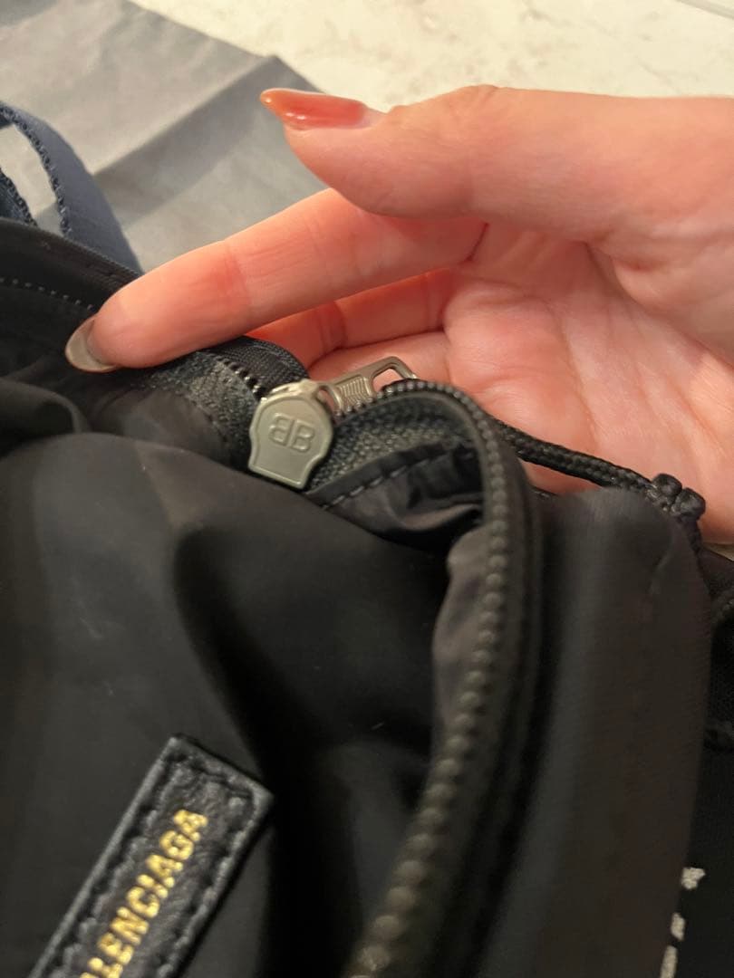 【最終値下げ】BALENCIAGA ボディバッグ