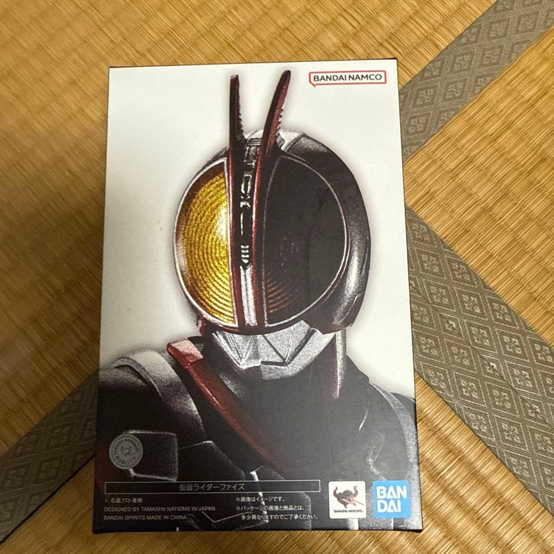 S.H.Figuarts 仮面ライダーファイズ　真骨彫製法