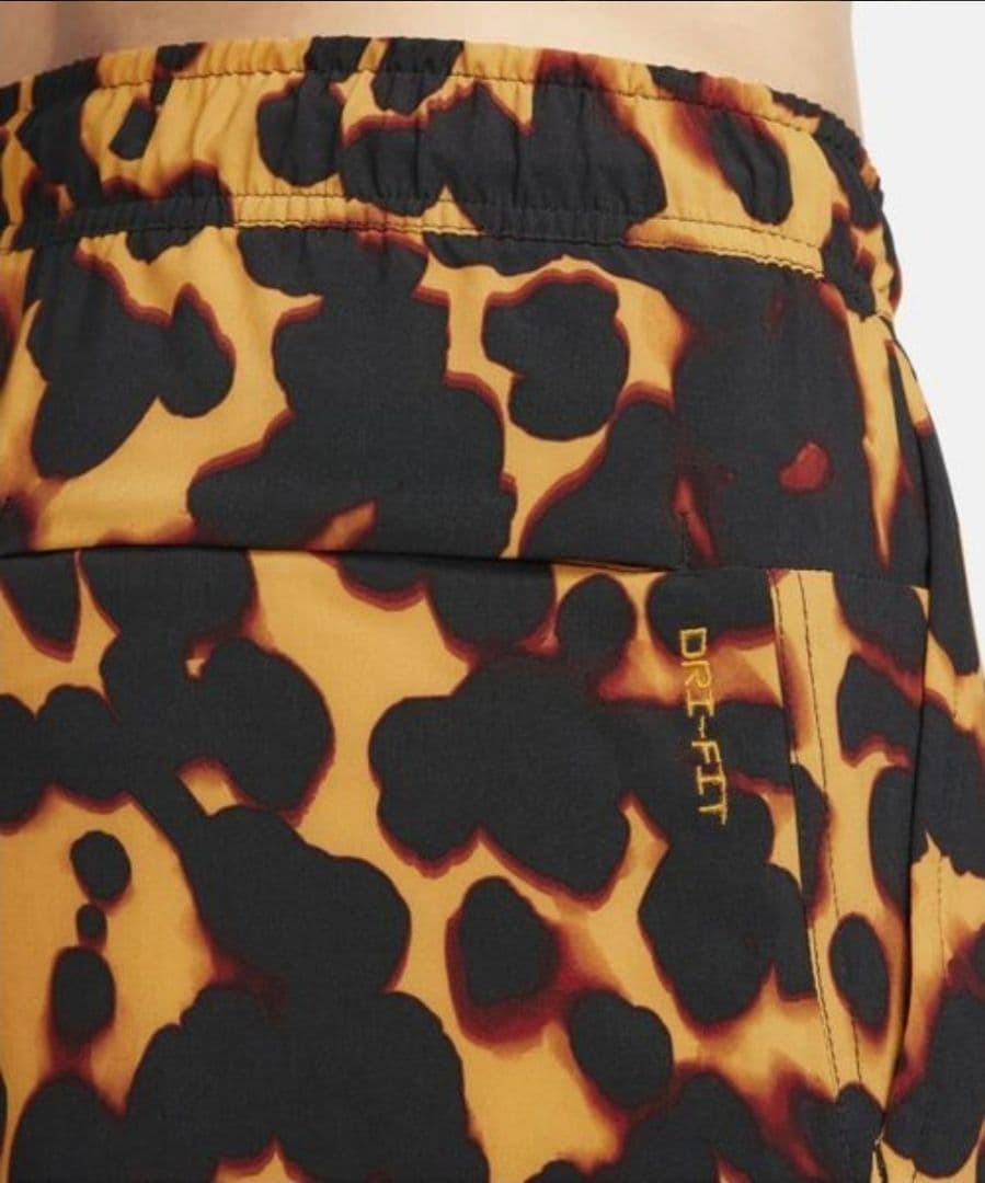 [美品中古]NIKE UNLIMITED SHORT PANTS LEOPARD