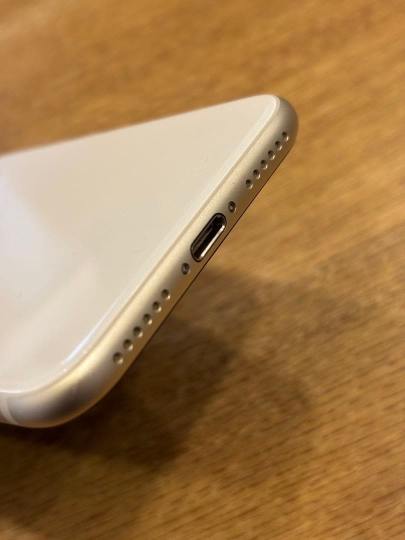 iPhone SE (第3世代) 64GB