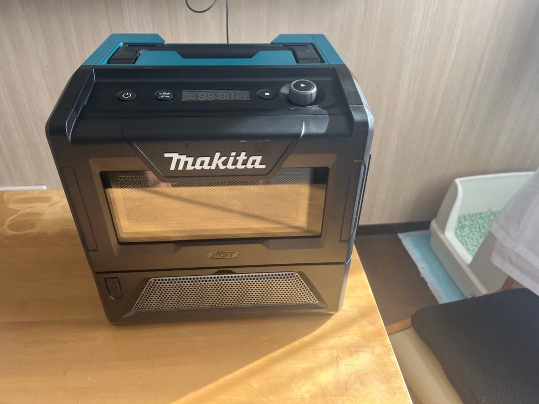 マキタ　充電式電子レンジ　MW001G