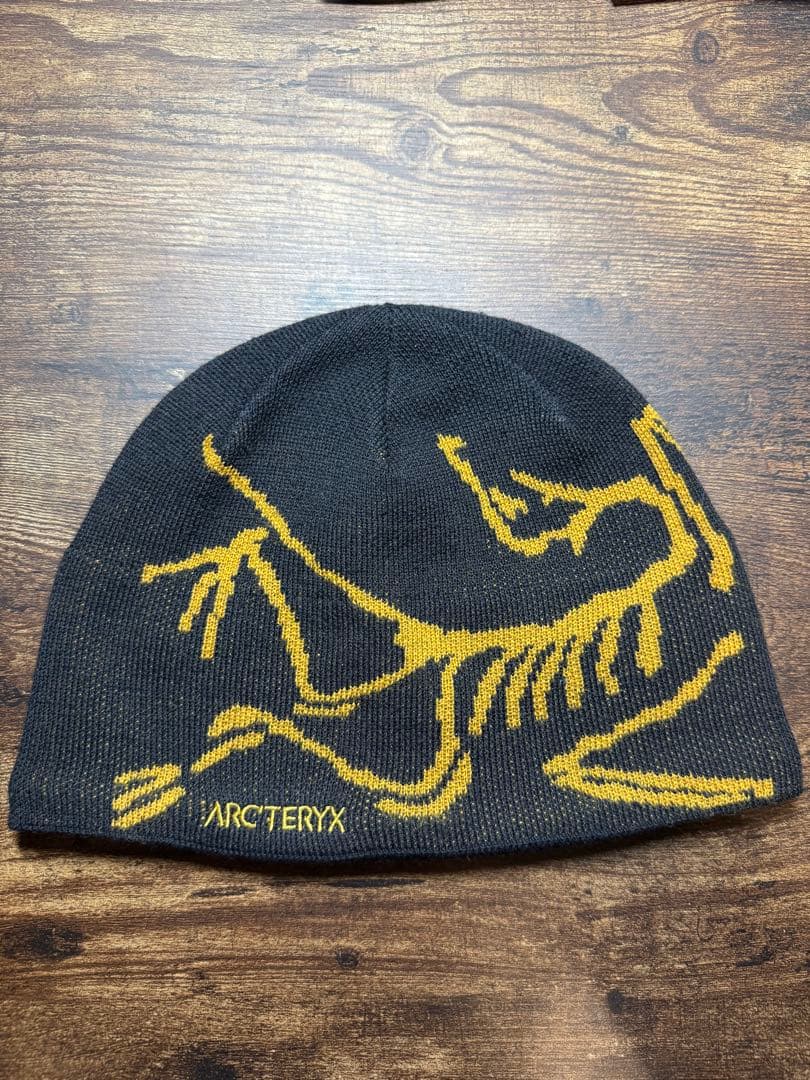 ARC'TERYX ニット帽 黒/黄