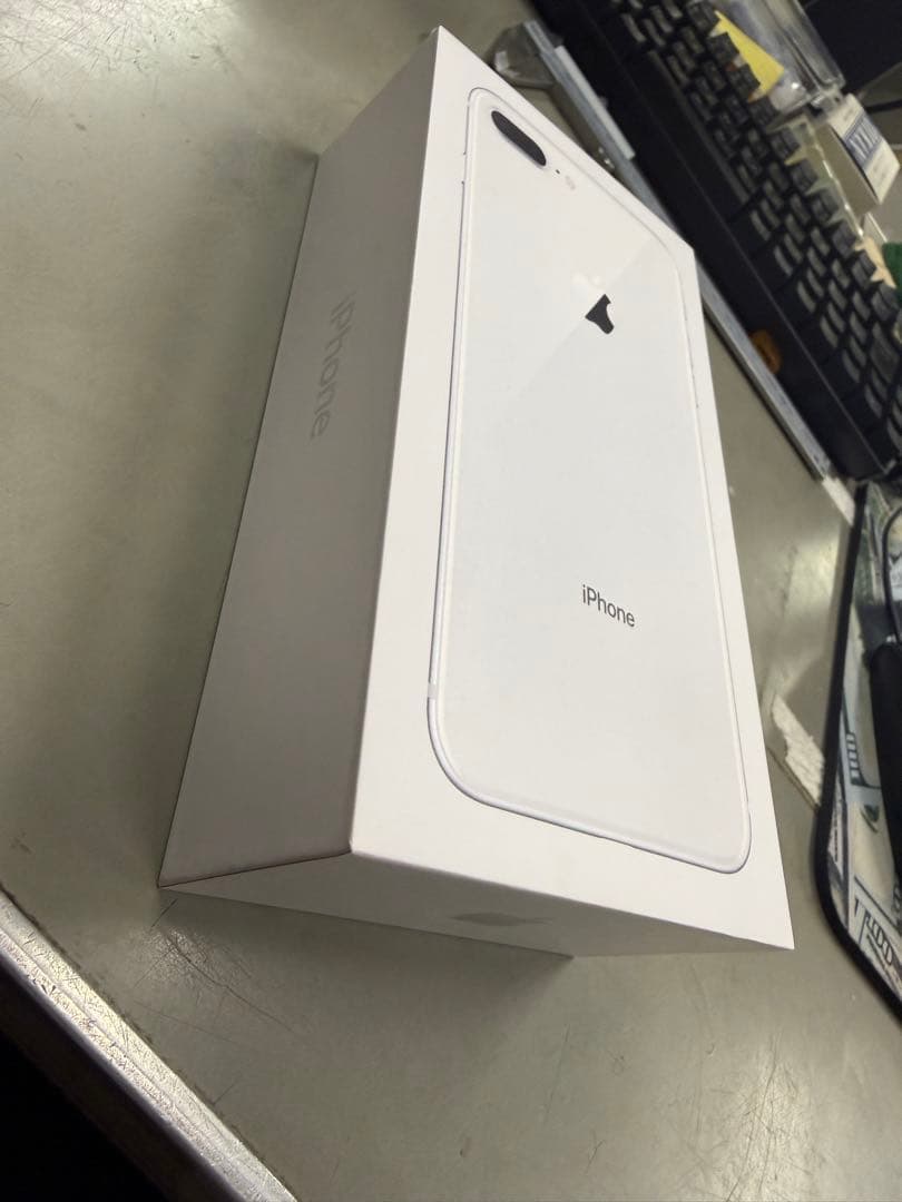 Apple iPhone 8 Plus シルバー 256GBバッテリー100%