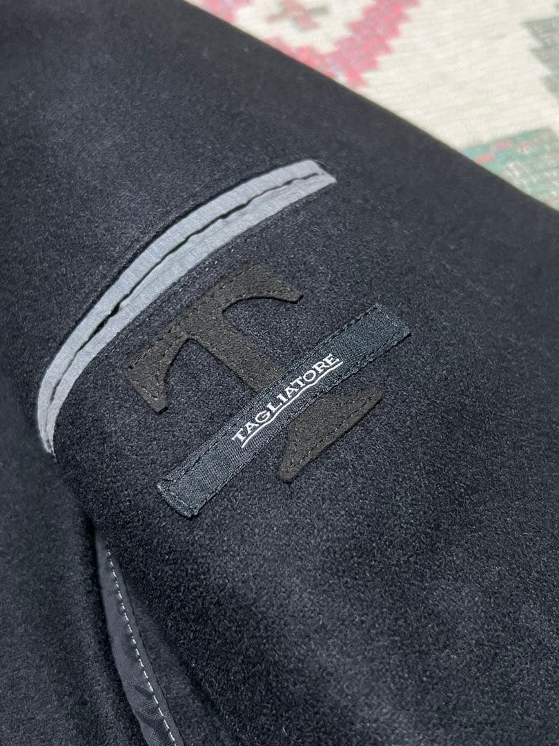 美品タリアトーレ黒 カシミヤ100%ジャケット 50サイズ TAGLIATORE