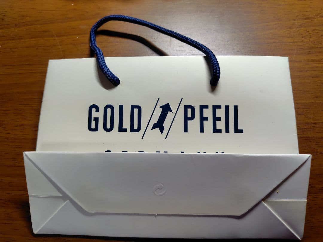 【新品未使用】GOLD PFEIL バーガンディ(赤ワイン色) レザー 名刺入れ