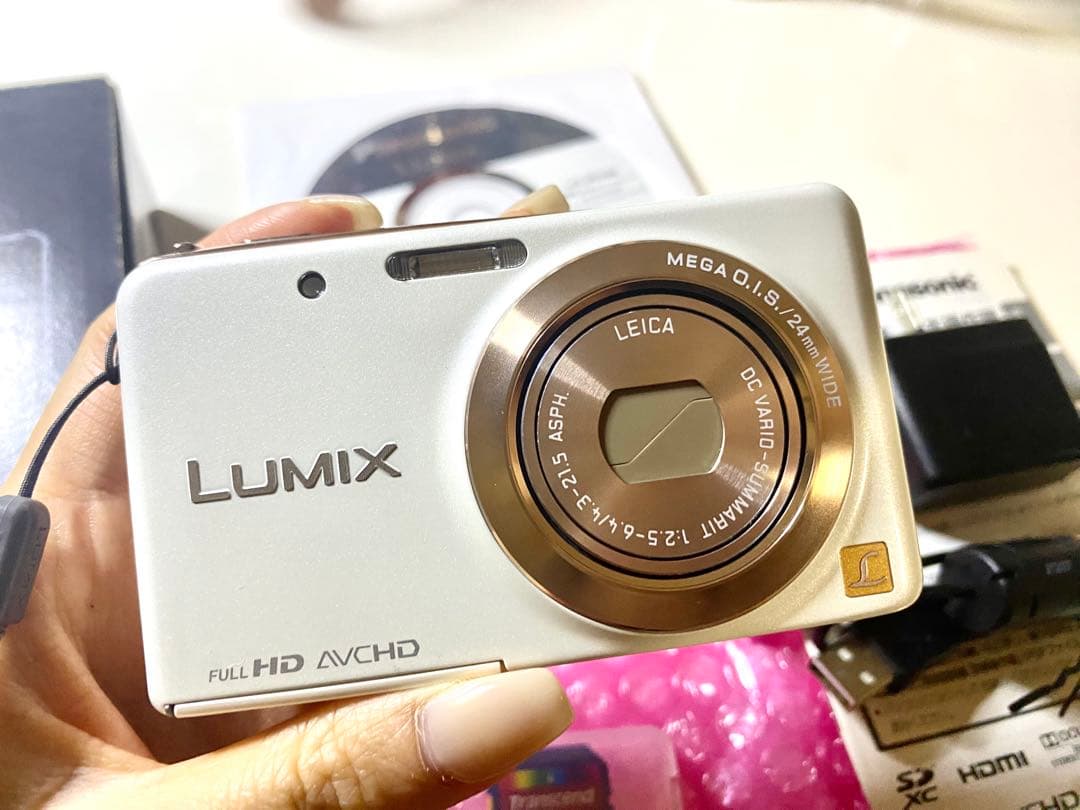 Panasonic Lumix DMC-FX80 ホワイト