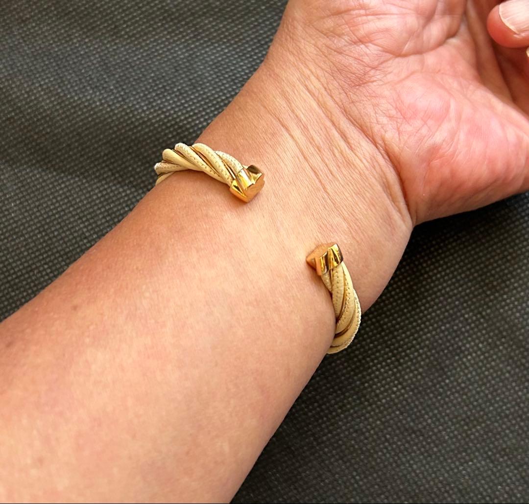 ボッテガヴェネタ AG925 レザー ツイスト バングル （ゴールドxベージュ）