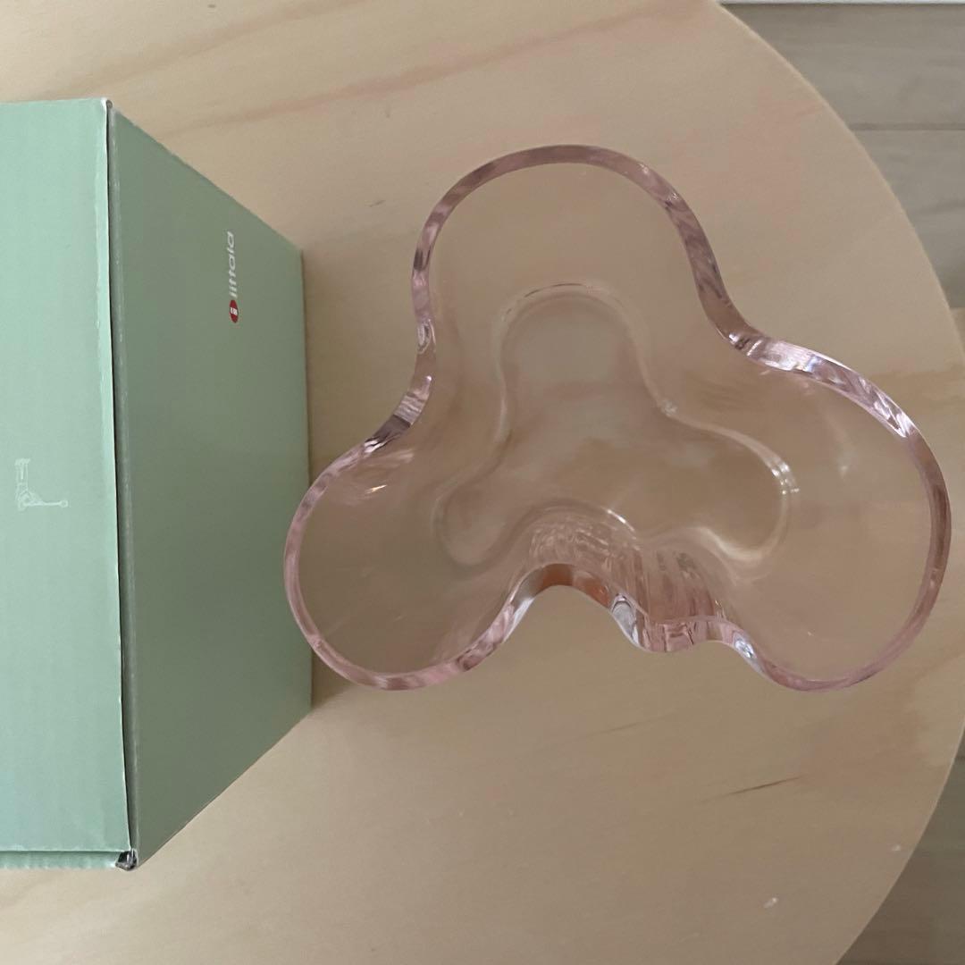 イッタラ　アアルトベース　サーモンピンク　95mm 小さな欠けあり