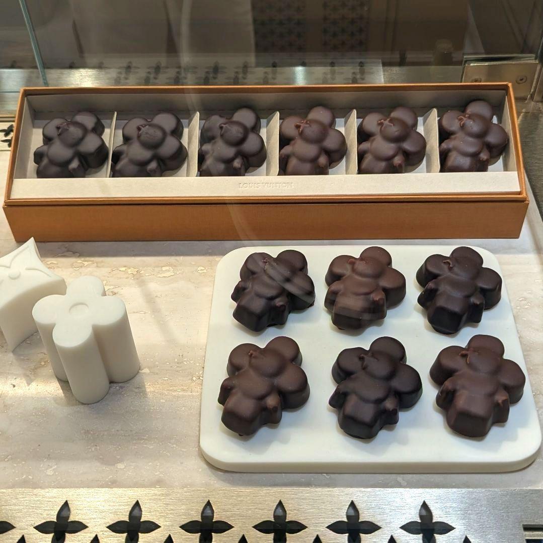 パリ Louis Vuitton チョコレート マシュマロ　ヴィヴィエンヌ　限定