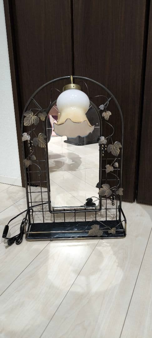 桜井製作所　アイアンドレッサー　昭和レトロ 鏡　電気付　葡萄のツル鉄製