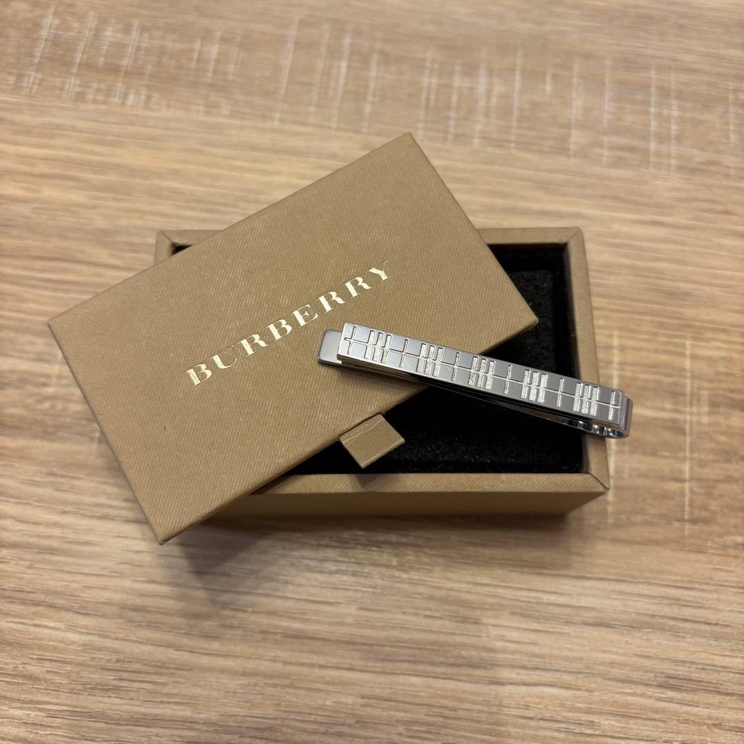 【美品】Burberry ネクタイピン シルバー