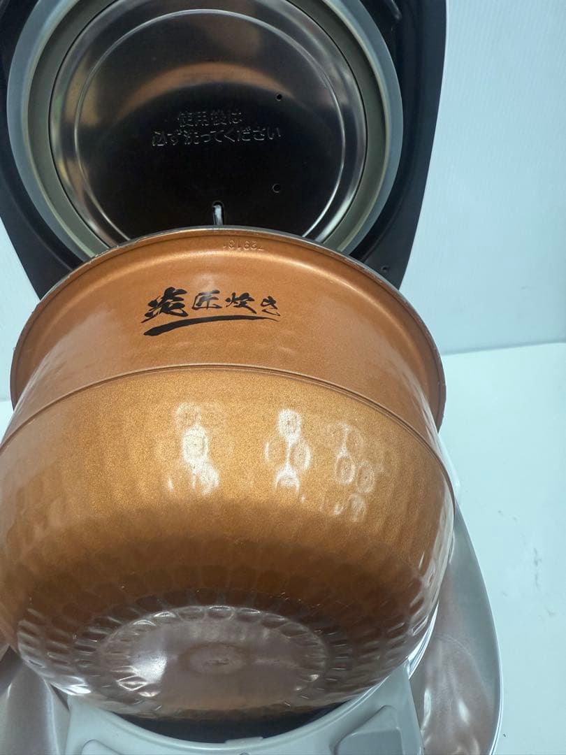 真空圧力IH TOSHIBA RC-10VST 2022年製