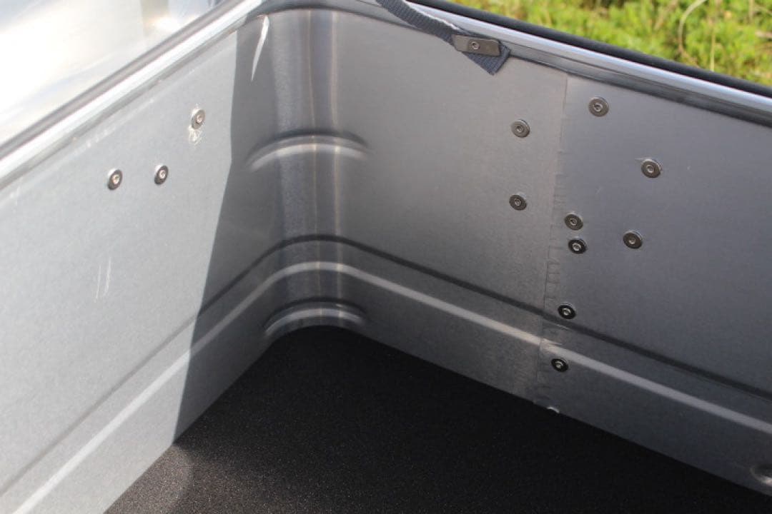 スタッキング アルミコンテナボックス ４９Ｌ ガレージ収納箱 コンテナボックス