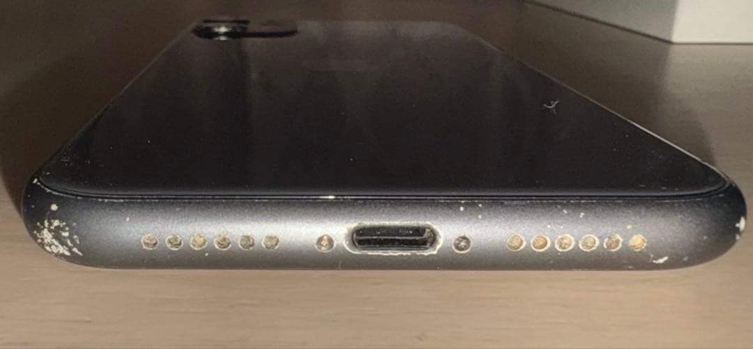 Apple iPhone11　ブラック　本体