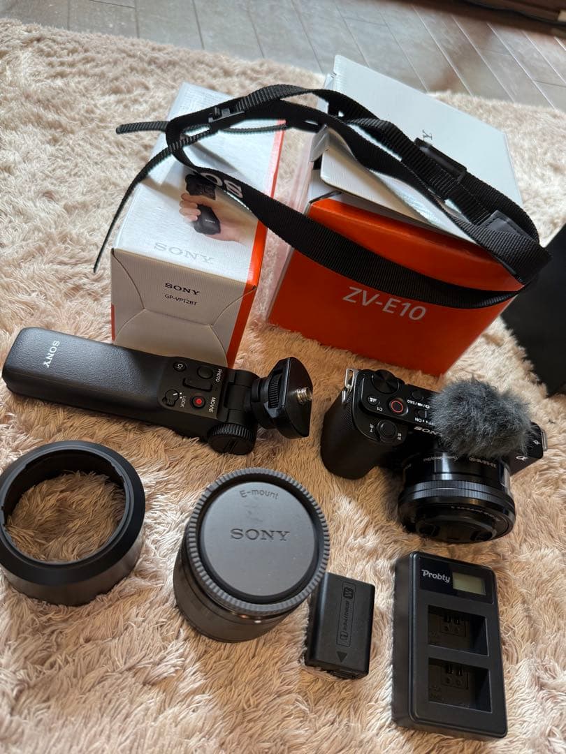美品SONY ZV-E10 （SEL50F18/SELP1650）純正グリップ他