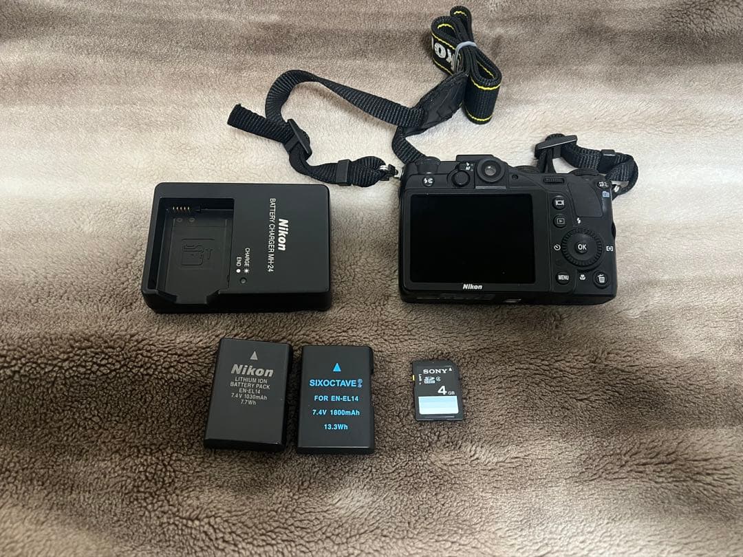 Nikon coolpix P7000 コンパクトデジタルカメラ