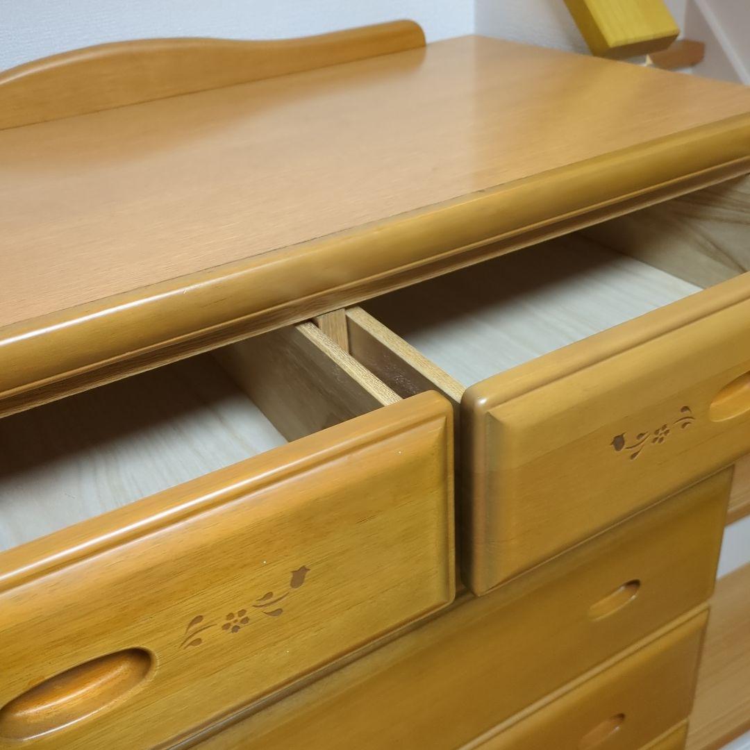 【3月23日まで】花柄彫刻つき　ナチュラルウッド チェスト