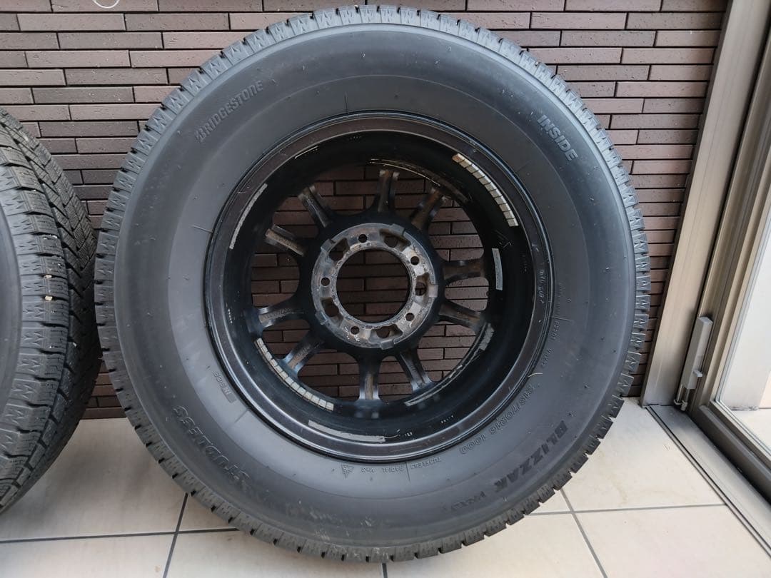 ジムニースッタットレスタイヤ　BLIZZAK VRX3