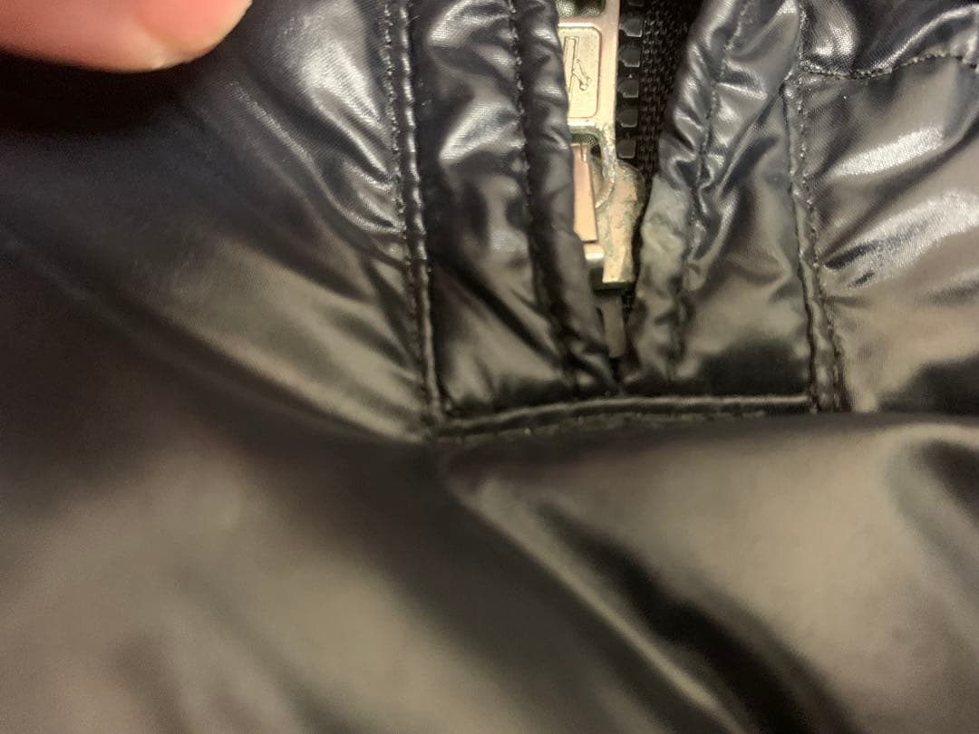 モンクレール、エベレスト(シャイニーブラック)、サイズ0。