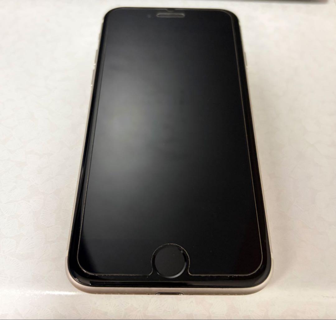 美品 SIMフリー iPhone SE3 256GB 箱 ケーブル付属