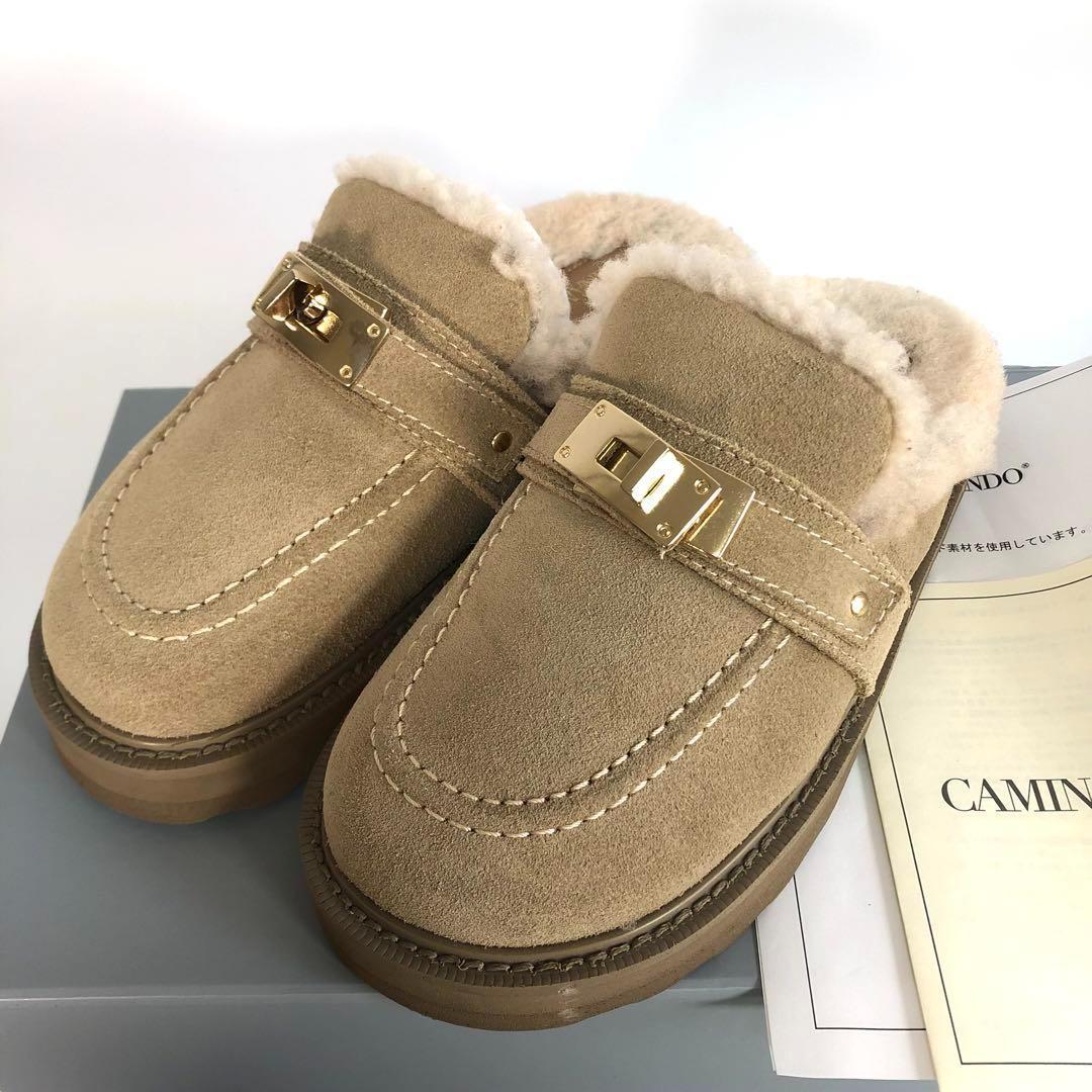 カミナンド ファー付きミュール バックル 24112W 23.5cm相当