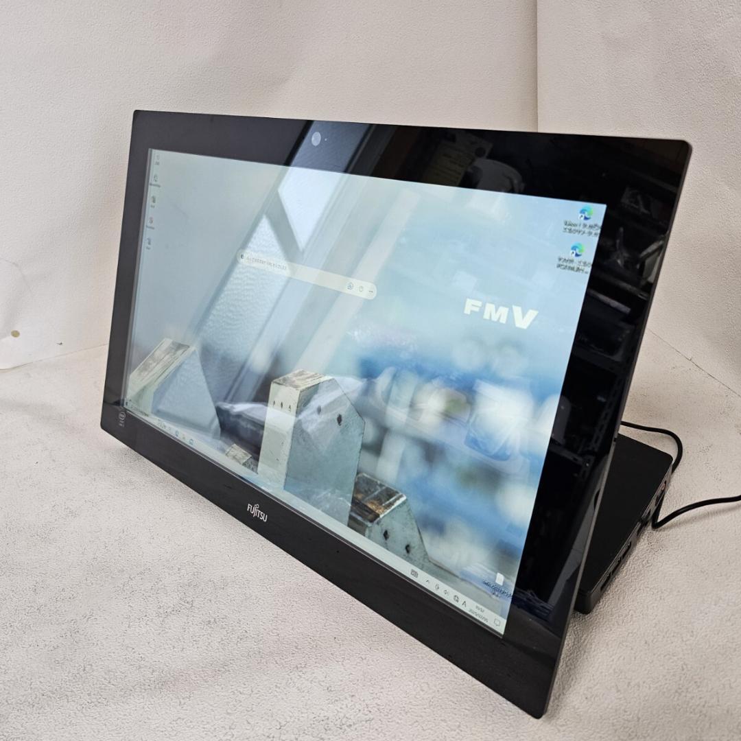 デスクトップPC/タッチパネル液晶/Core i7-4702MQ/8GB/富士通