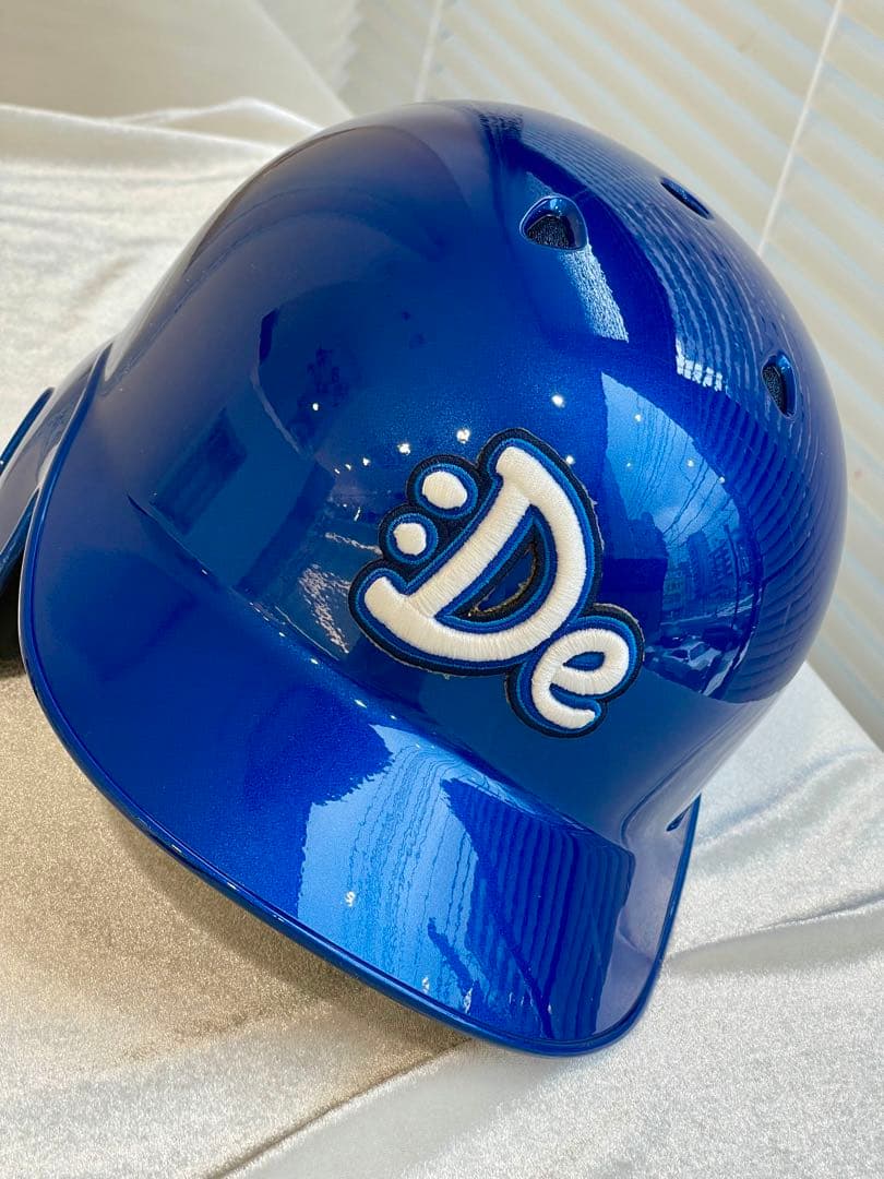 【激レア】新品未使用　横浜DeNAベイスターズ　ヘルメット オーセンティック
