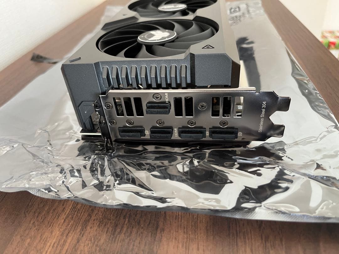 グラフィックボード・グラボ・ビデオカード ASUS TUF Gaming RTX 4070 Ti SUPER