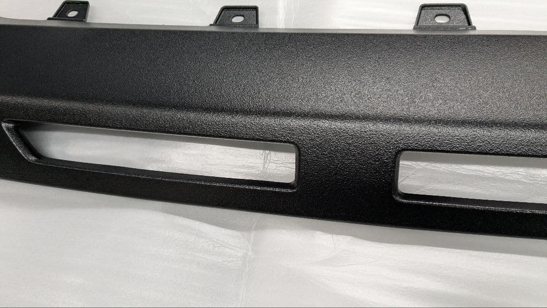 デリカD5　フロントバンパー　チッピングブラック塗装