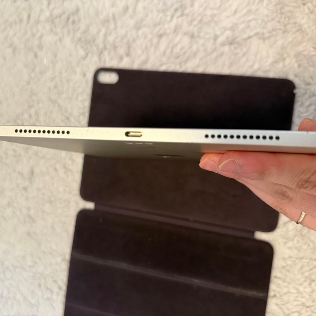 早い者勝ち!!美品 iPadAir 5世代 10.9インチ 人気 スターライト