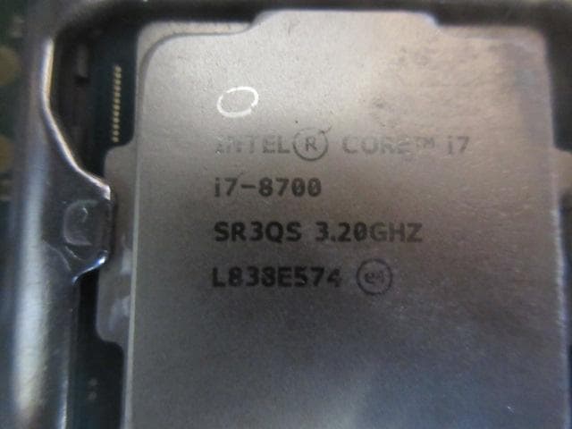 送料込★ 富士通 ESPRIMO D588/TX i7 8th Genジャンク