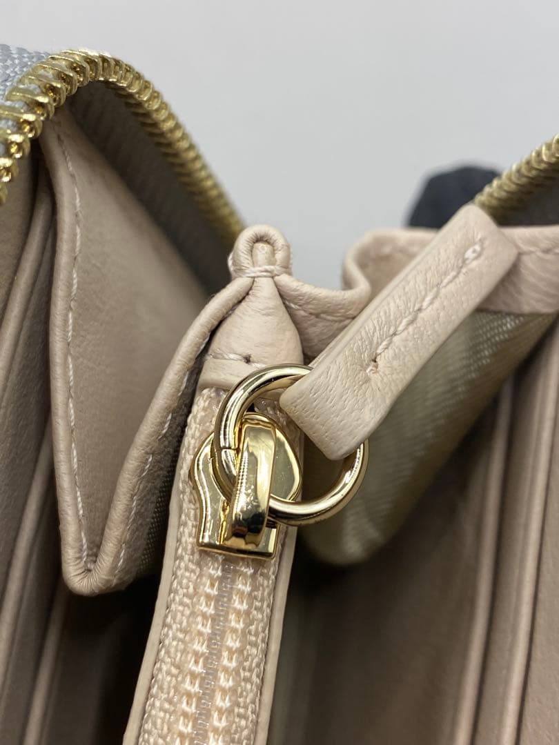 koaゆっくり出品中様 [未使用品] FURLA グレー レザー 長財布