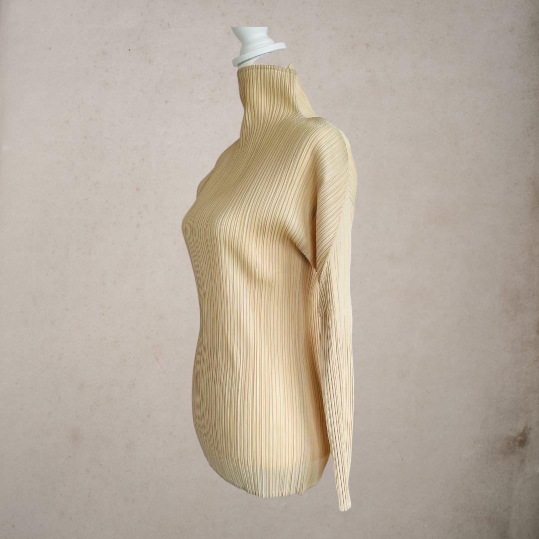PLEATS PLEASE 長袖 ベージュ カットソー 軽く暖か✨重ね着に◎