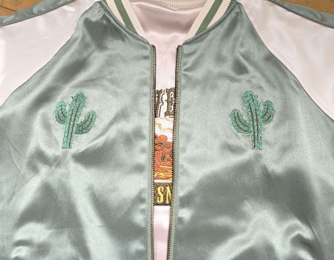 ☆ディズニーランドで購入☆ジャンパー(スカジャン)☆リバーシブル☆LL☆