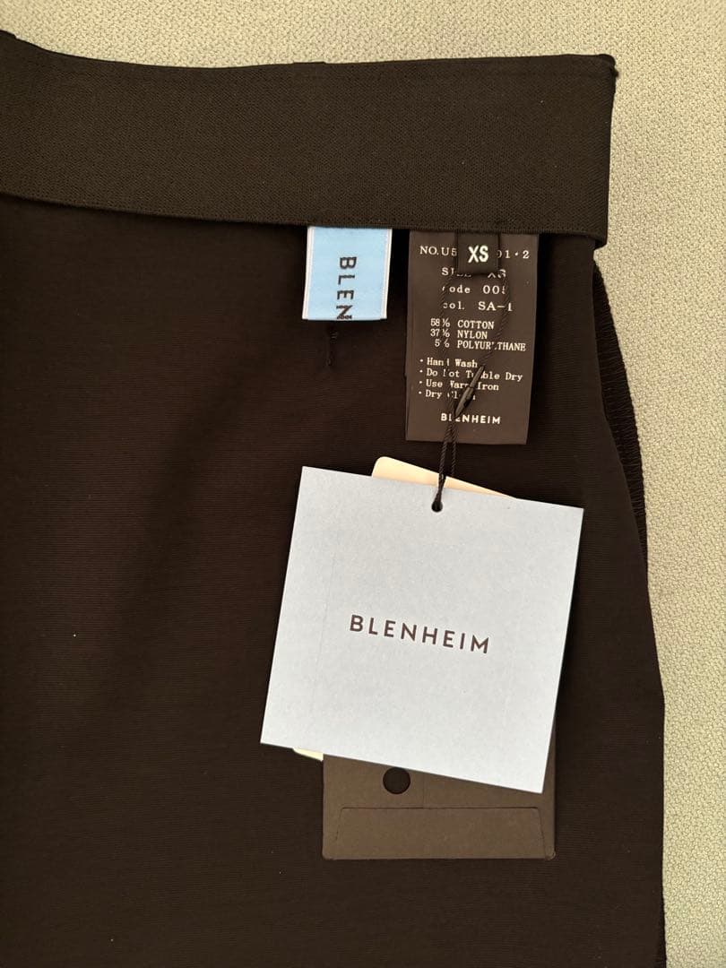 【新品】ファビオポンチレギンスパンツ　ブレンヘイム　エムプルミエ　mid