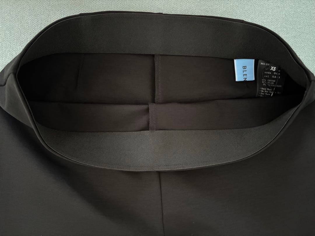 【新品】ファビオポンチレギンスパンツ　ブレンヘイム　エムプルミエ　mid