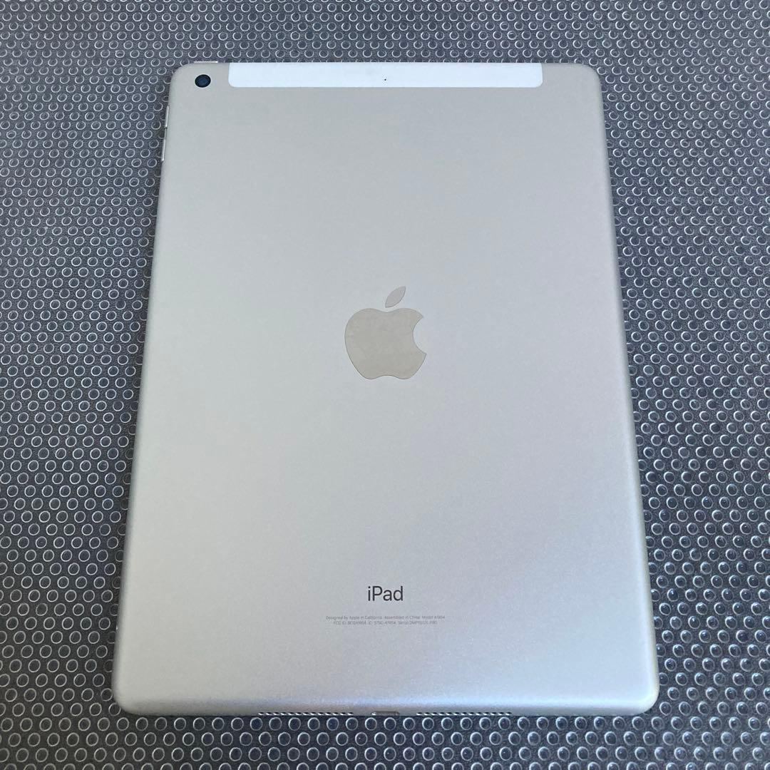3185 美品☆電池ほぼ新品☆iPad6 第6世代 32GB SIMフリー☆