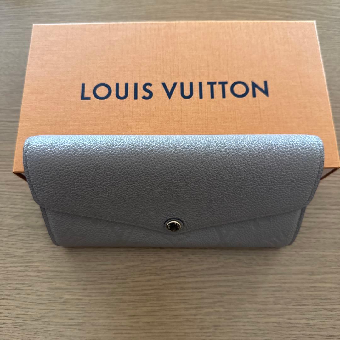 Louis Vuitton ポルトフォイユサラ　長財布