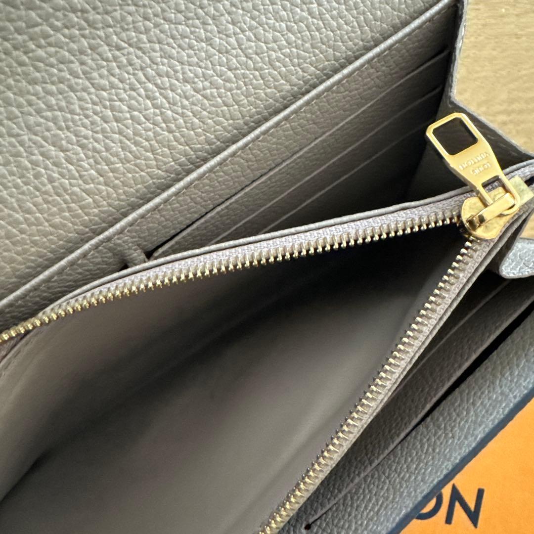 Louis Vuitton ポルトフォイユサラ　長財布