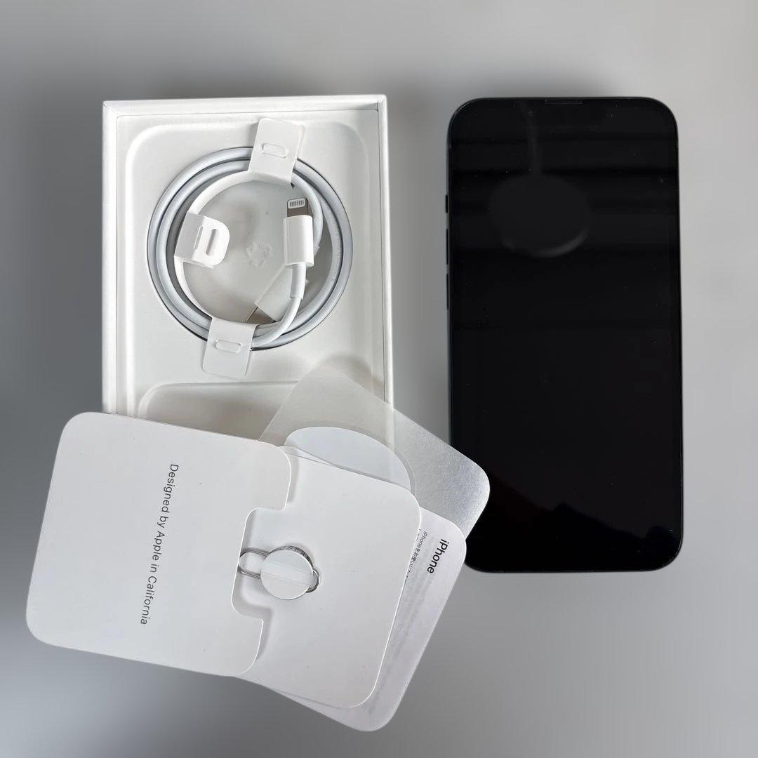 iPhone ブラック 本体 充電ケーブル付き