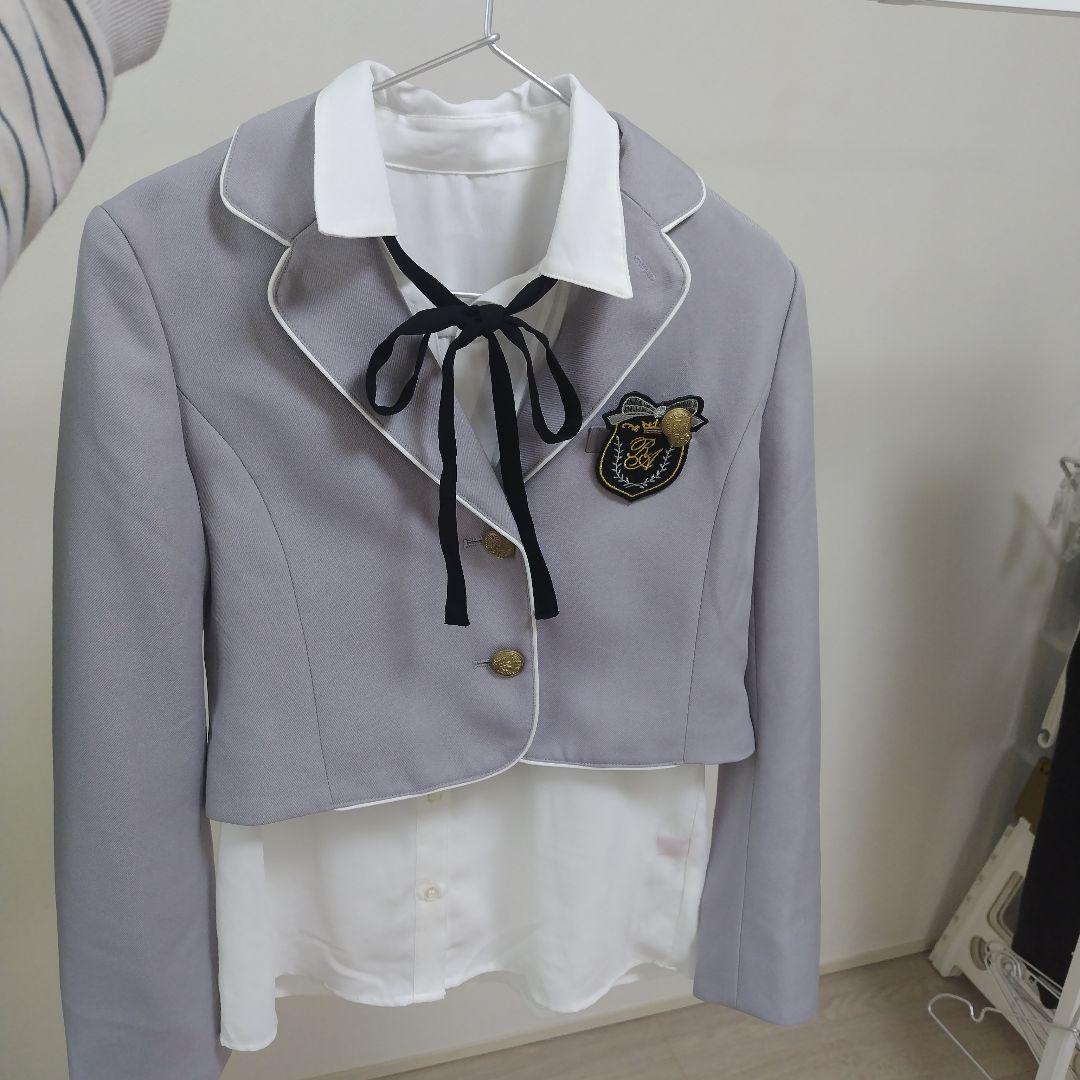 レピピの卒服2025 去年12月購入の今年3月卒業式に1回着用のみ　超美品