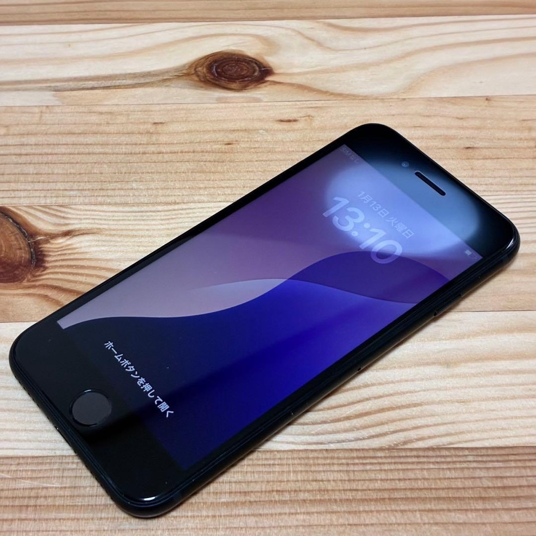 エ*ツ様 バッテリー新品　iPhoneSE第3世代64GB SIMフリー　美品