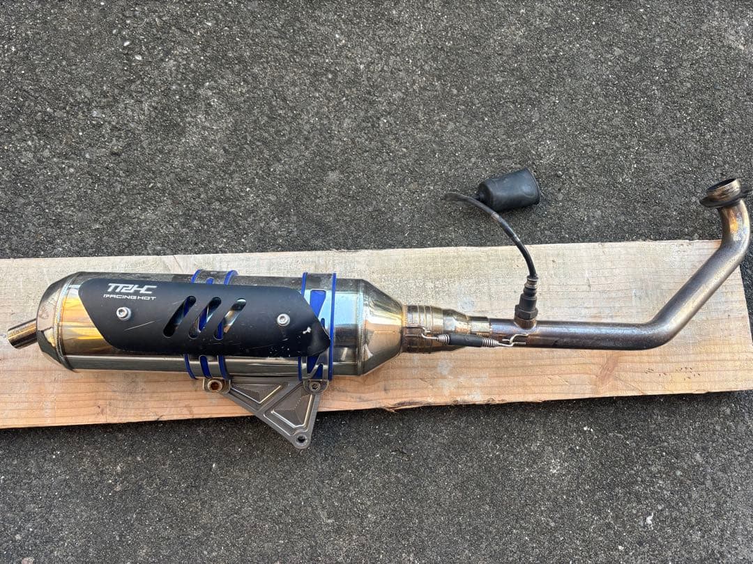 シグナスX TRHCマフラー