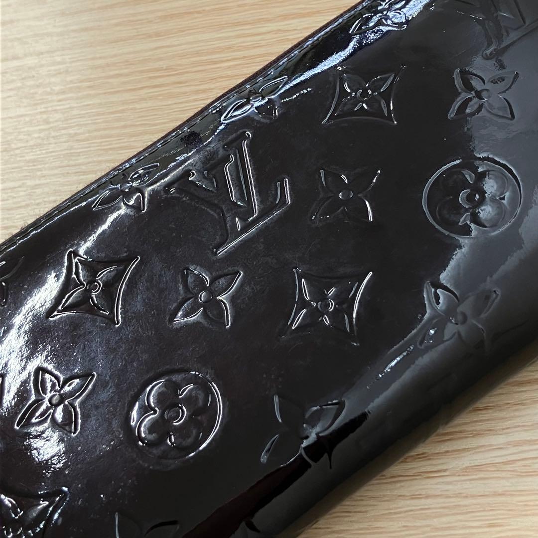 ルイヴィトン ヴェルニ ジッピーウォレット 長財布 ラウンドファスナー レッド