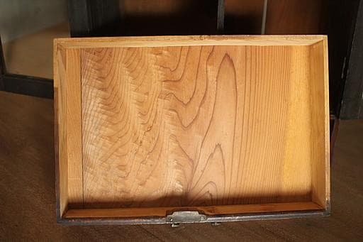 古い小ぶりな木製のガラス戸棚×小引き出し　食器棚　本棚　キャビネット　古家具